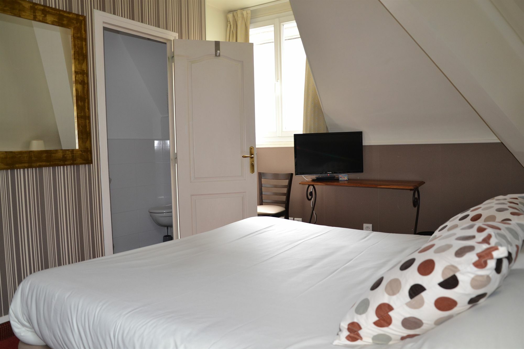 Hotel Ajoncs D'Or سان مالو المظهر الخارجي الصورة